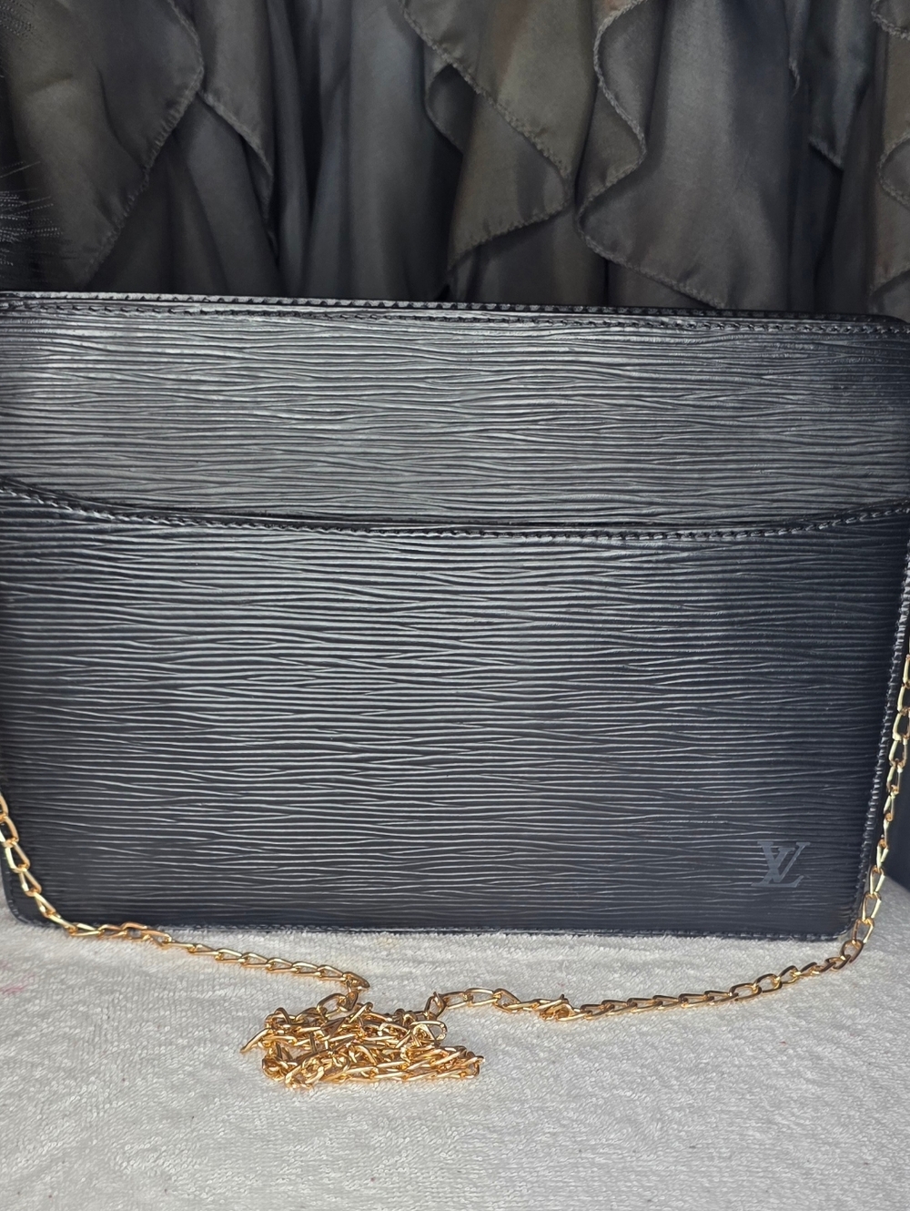 Authentic Louis Vuitton Black Epi Pochett Homme Leather Clutch with Gold Chain